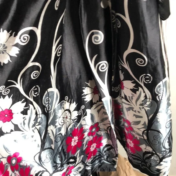 Silky Black Floral Satin Kimono Robe with Pink Accents - Picture 6 of 10